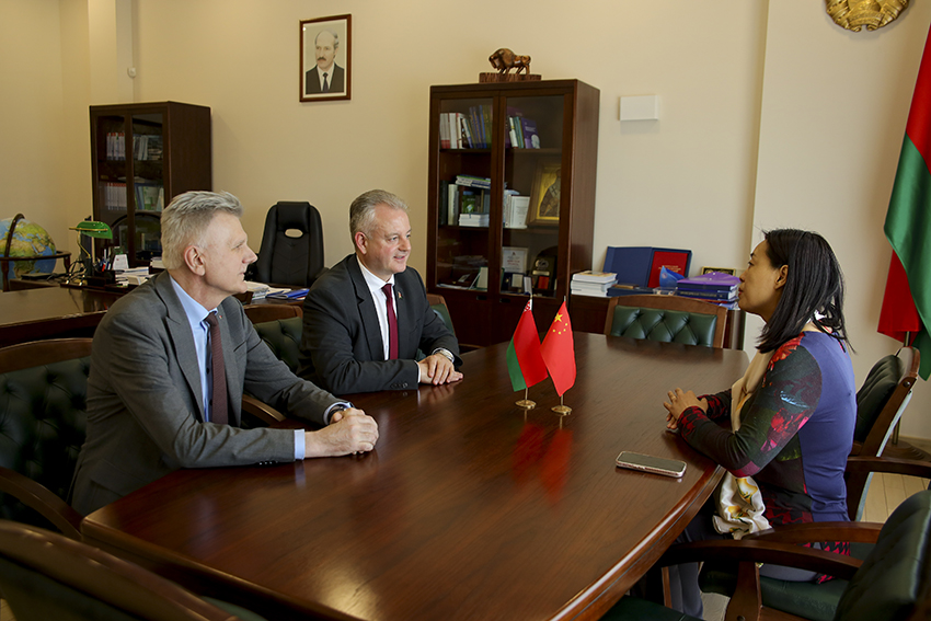 Руководители китайско-белорусской компании «БелЦинСин» посетили ведущий медицинский университет