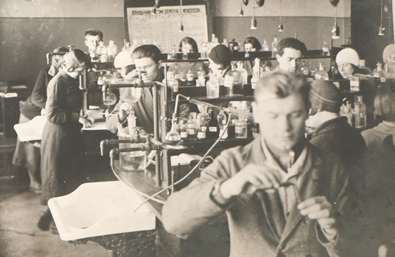 1940 слайд 1 Организована кафедра органической химии