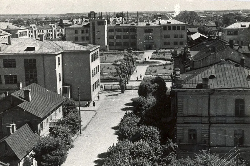 1929 слайд 1 Простроен медицинский корпус БГУ. 1929 слайд 1 Простроен медицинский корпус БГУ.