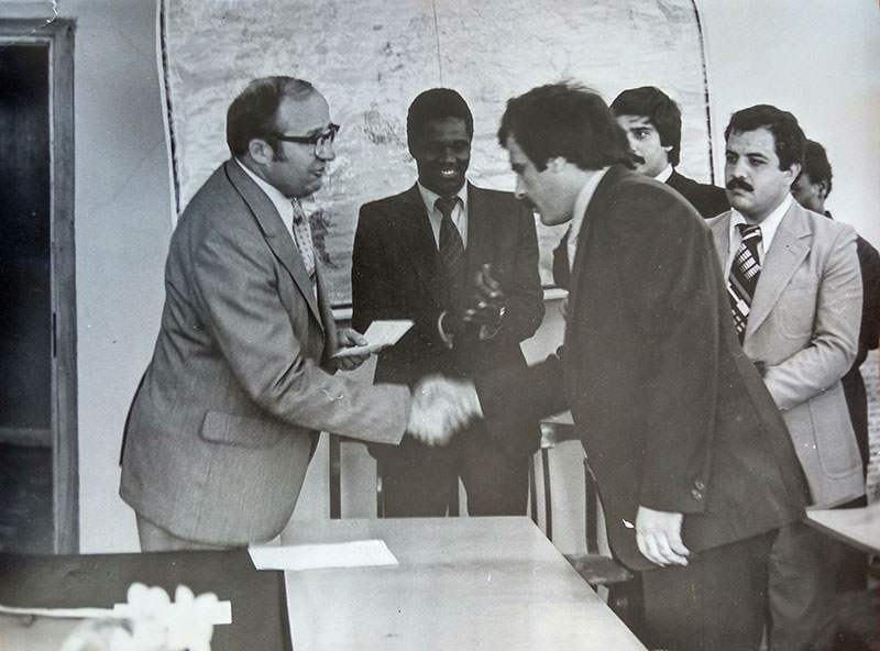 1970 слайд 1 Состоялся первый выпуск врачей из зарубежных стран. 1970 слайд 1 Состоялся первый выпуск врачей из зарубежных стран.