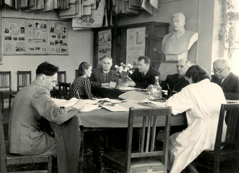 1957 слайд 1 Организована кафедра истории КПСС... 1957 слайд 1 Организована кафедра истории КПСС...