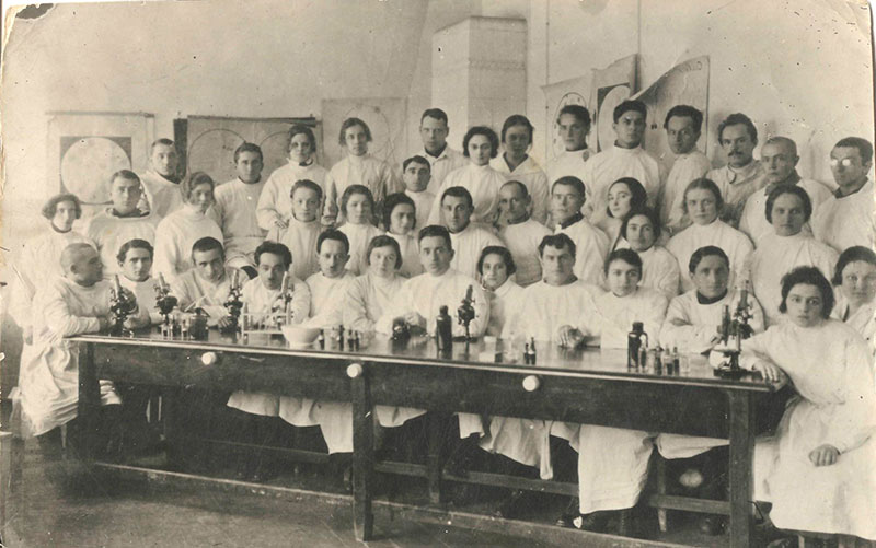 1923 слайд 3 Организована кафедра микробиологии медицинского факульте 1923 слайд 3 Организована кафедра микробиологии медицинского факульте